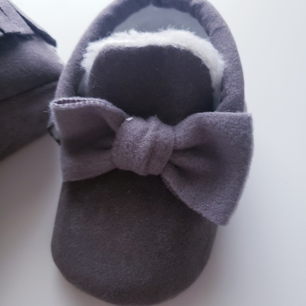 🎉🎉🎉Host Pick🎉🎉baby girl moccasins shoes - Picture 3 of 5